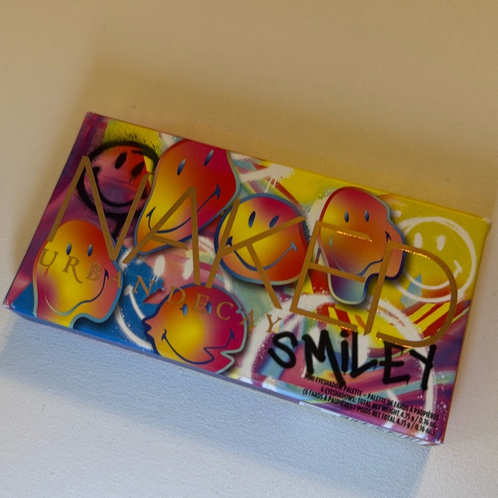 🌷 Urban Decay x Smiley Naked Chill Happy Eyeshadow Palette New